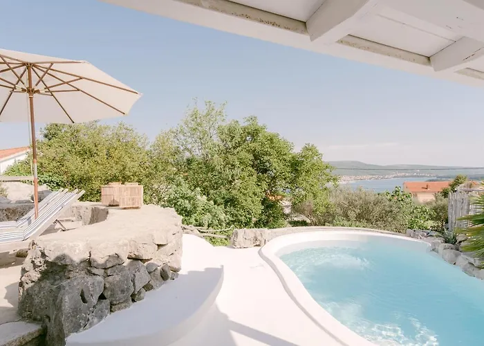 Semesterbostad Pavi Life Style House With Private Pool Kornić