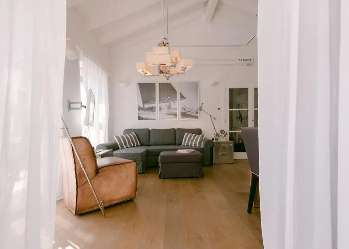 Pavi Life Style House With Private Pool * Kornic